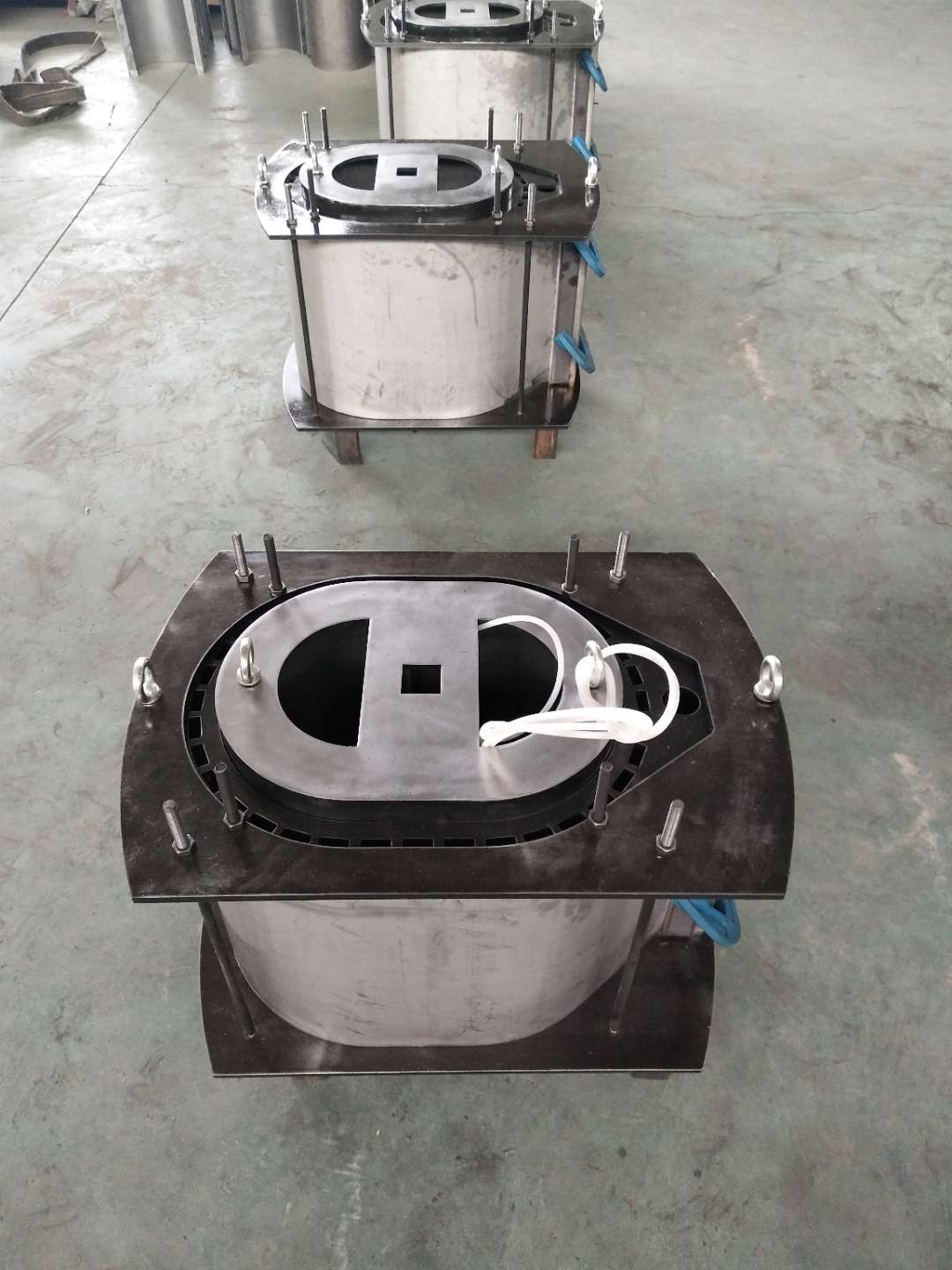 高压浇筑模具